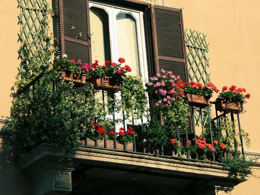 Come decorare un balcone?