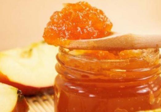 Come cucinare la marmellata di mele?