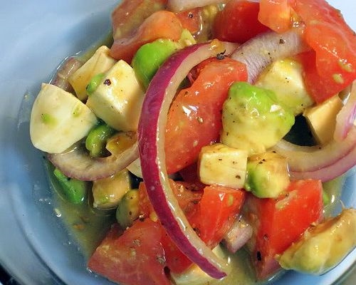 Insalate con avocado: ricette