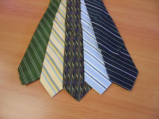 Come scegliere una cravatta per la maglietta?